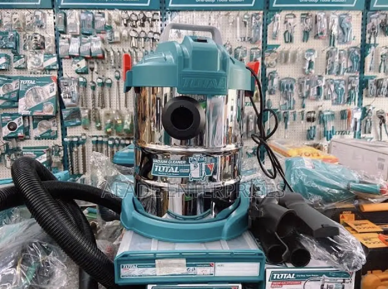 Total 800w Vacuum Cleaner & Blower