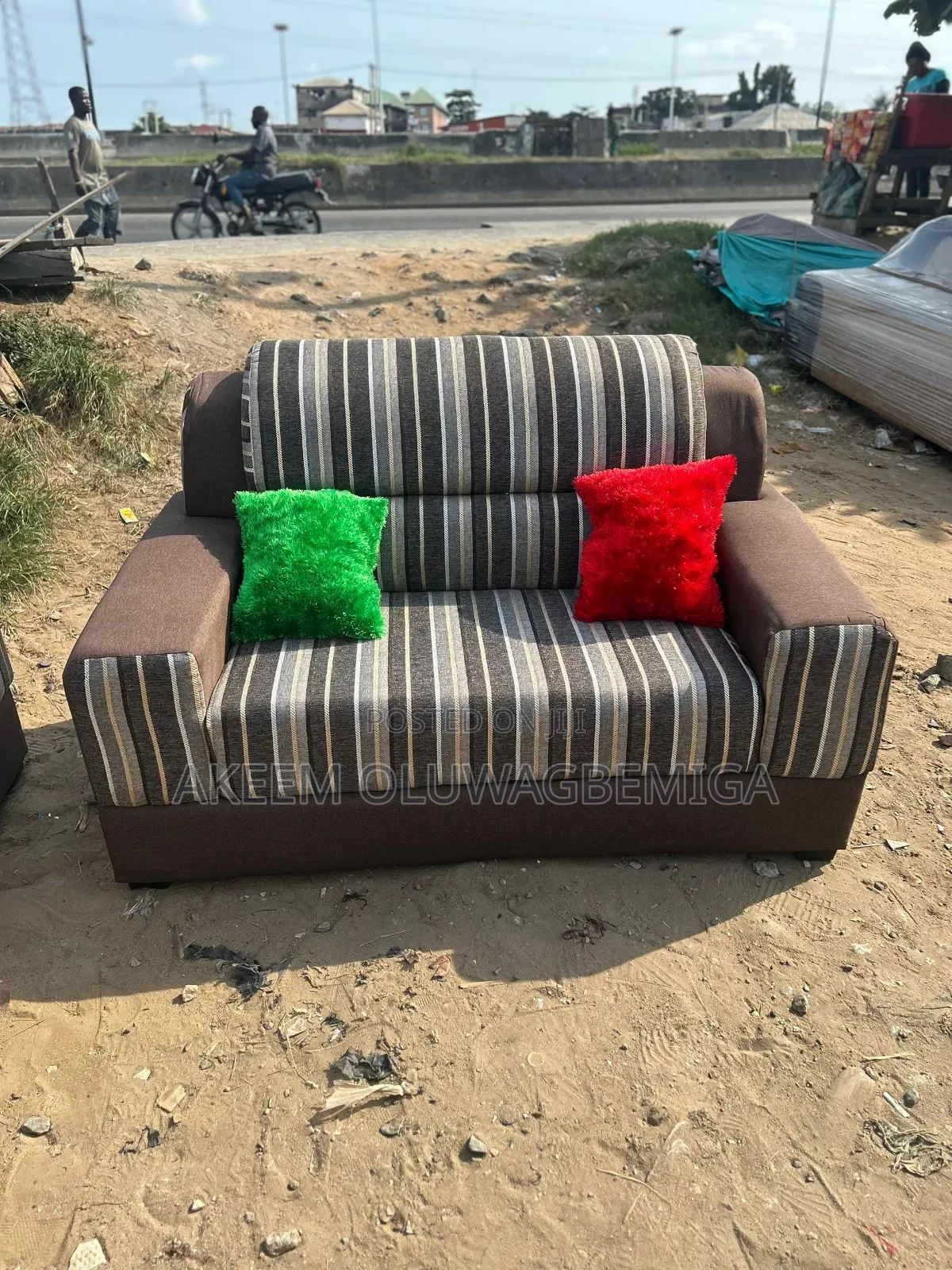 A Complete Set of Chair