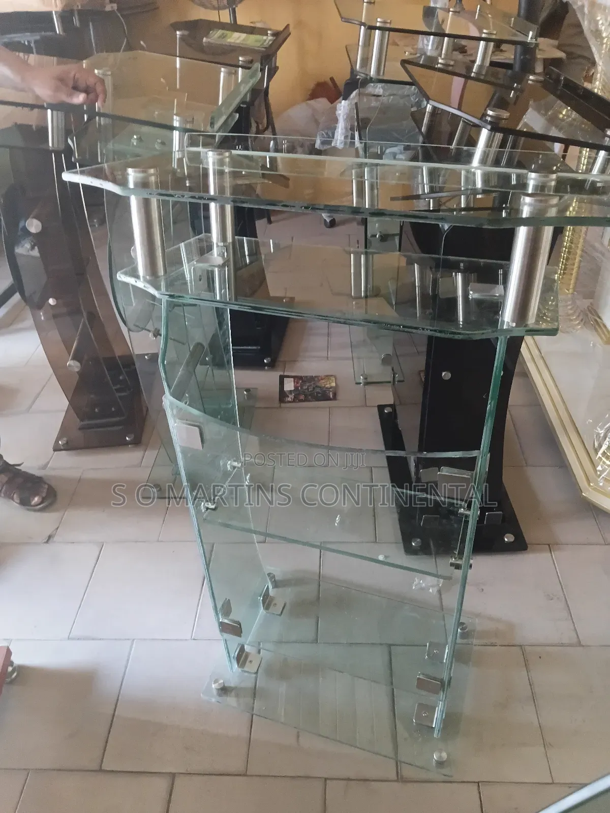 High Quality White Pulpit