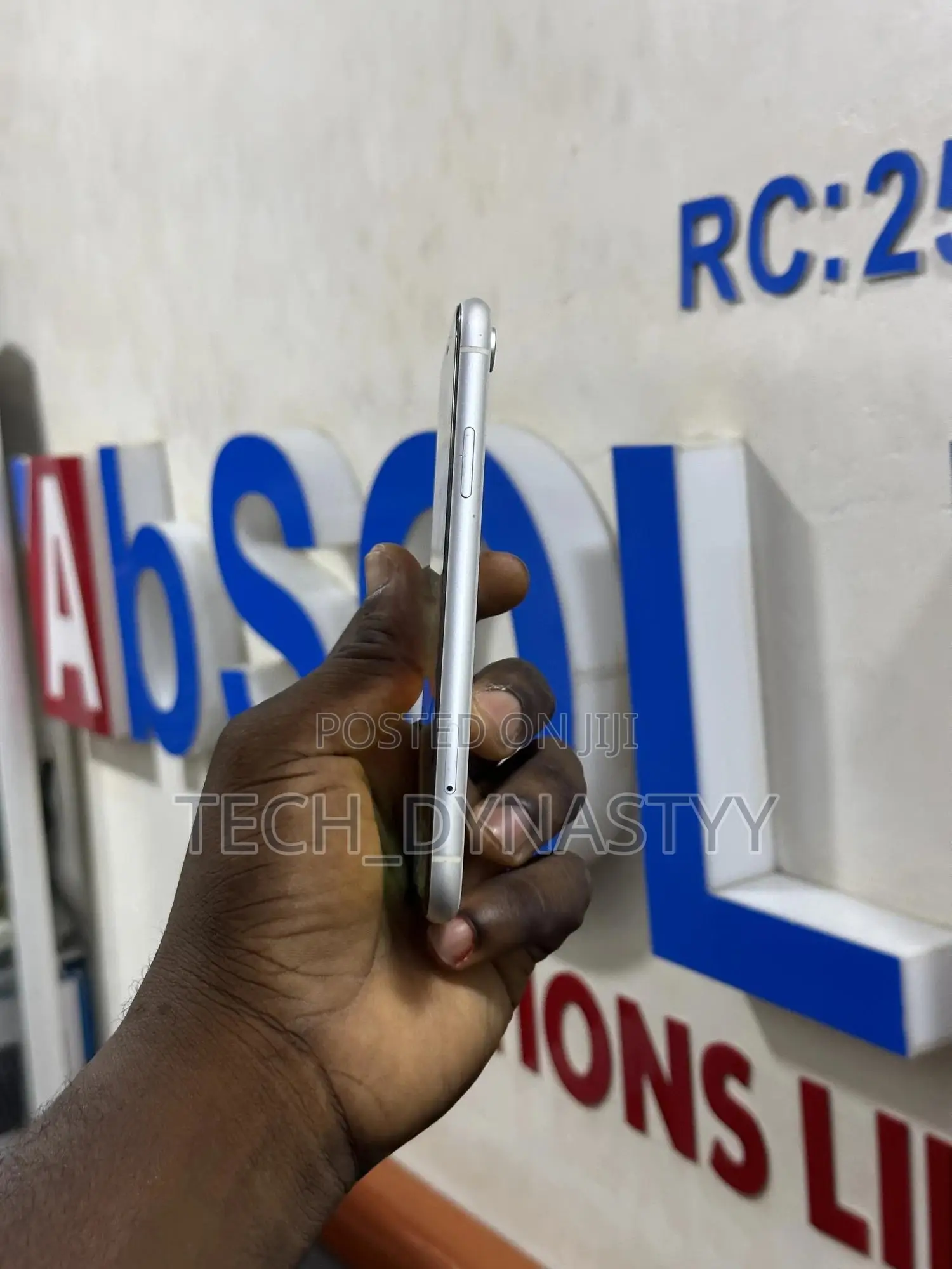 Apple iPhone XR 64 GB White