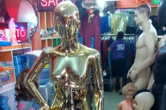 Female Gold Faceless Mannequin