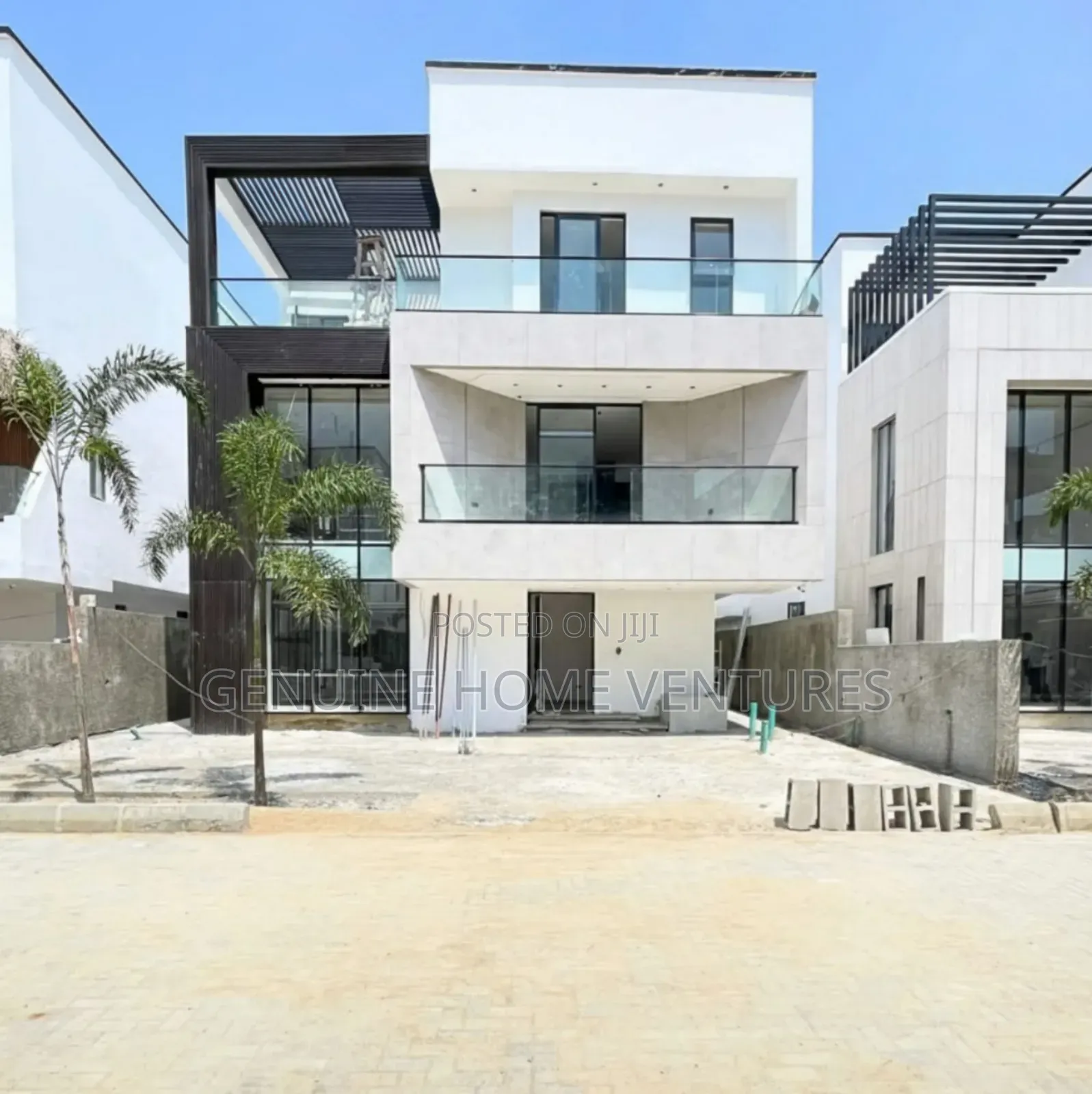 5bdrm Duplex in Lekki Phase 1 for sale