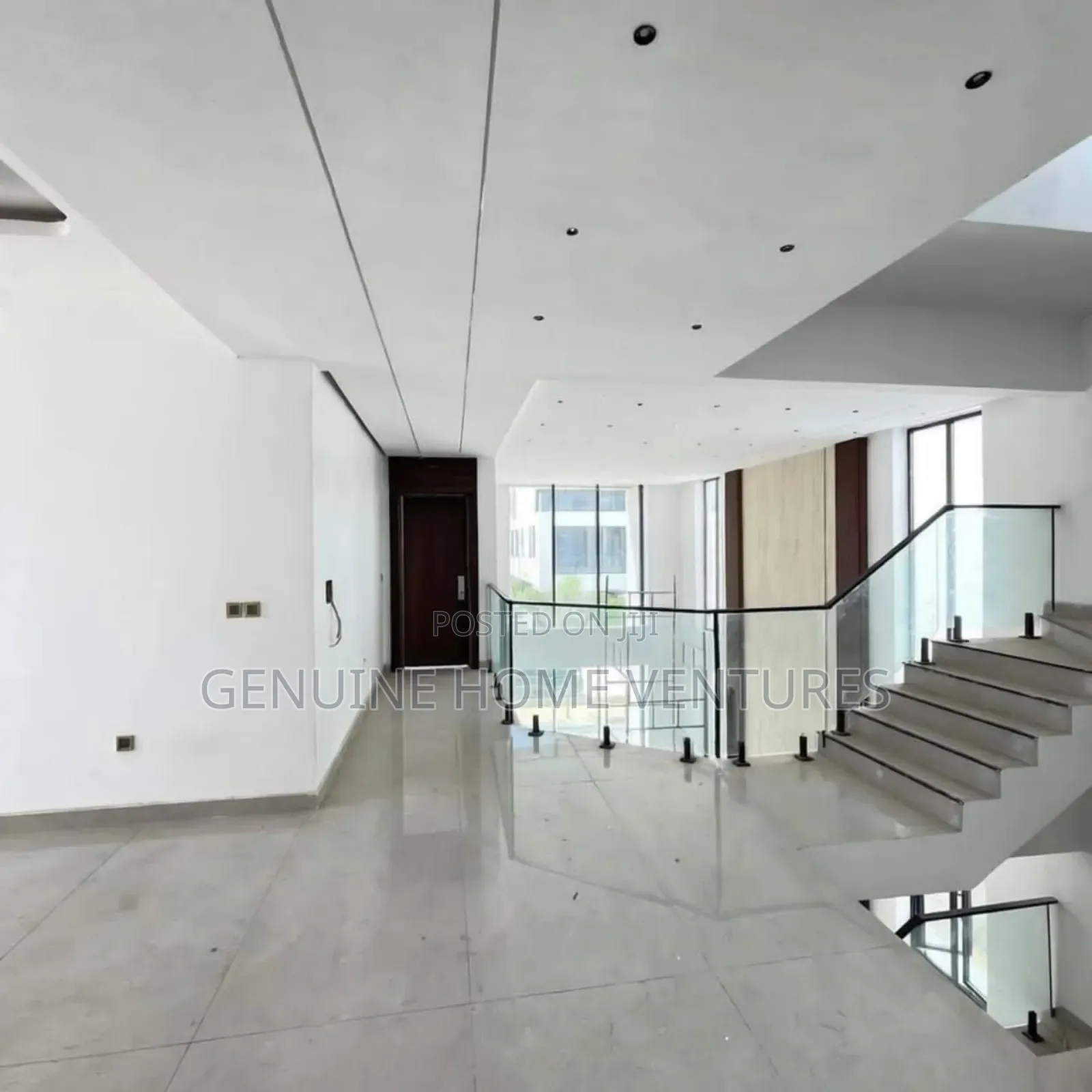 5bdrm Duplex in Lekki Phase 1 for sale