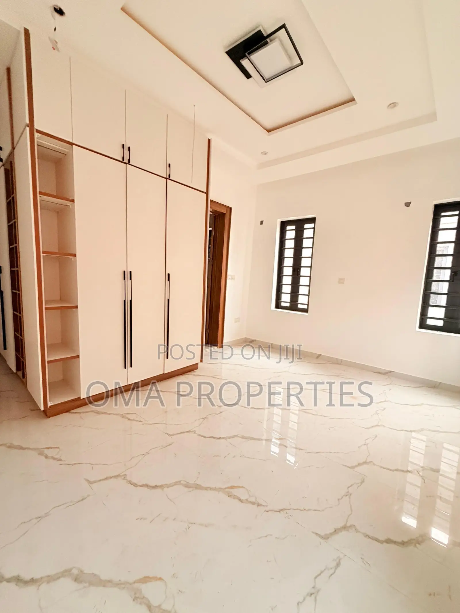 Furnished 4bdrm House in GRA Phase 1 for sale
