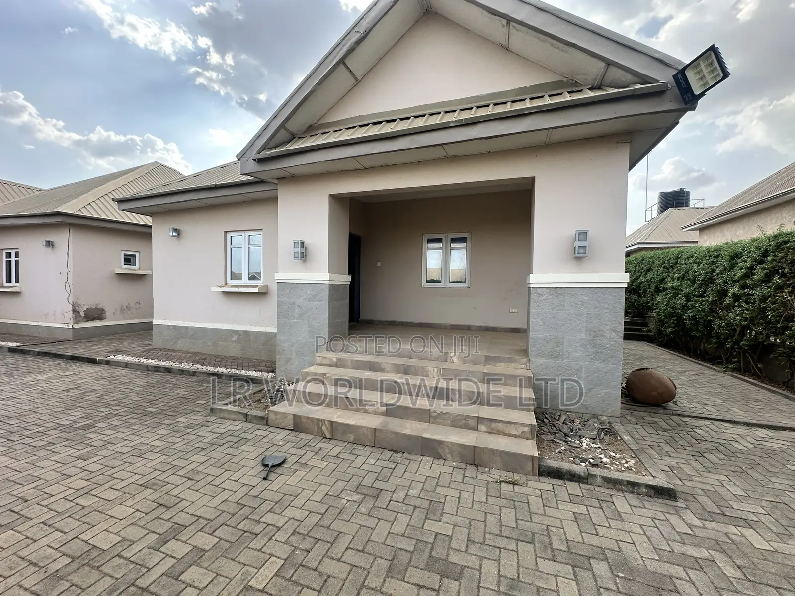 4bdrm Bungalow in Lugbe District for sale