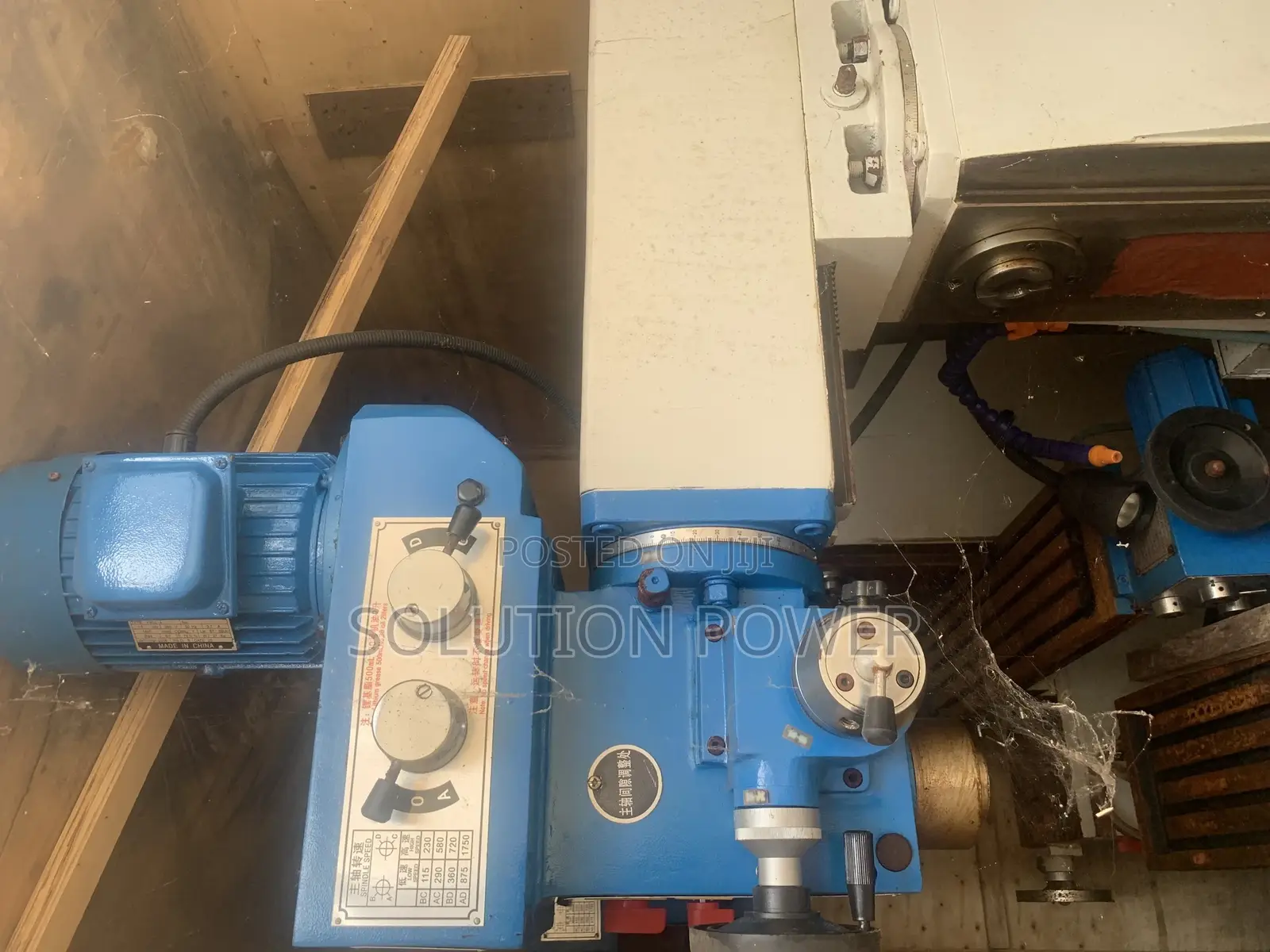 Universal Milling and Drilling Machines