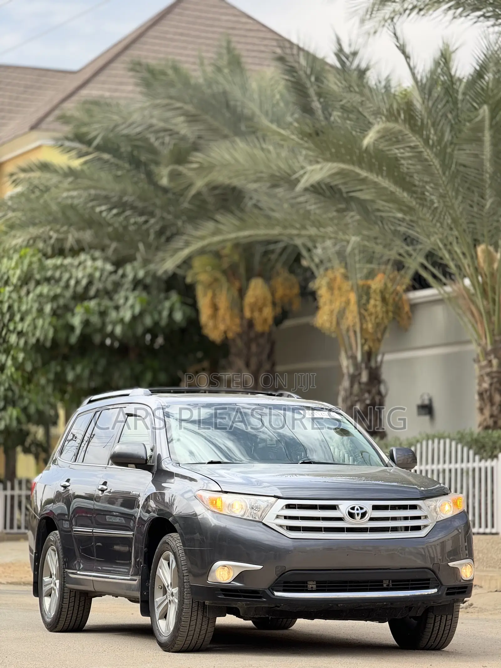 Toyota Highlander Limited 2012 Gray