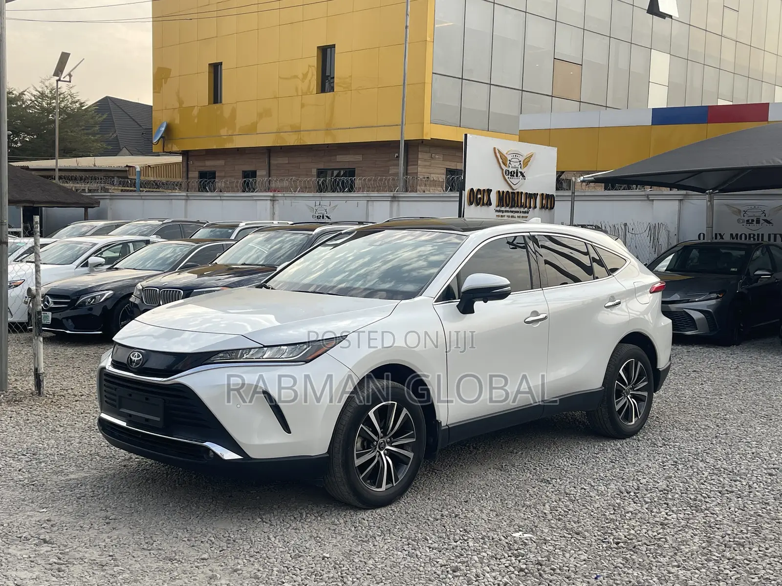 Toyota Venza XLE AWD 2023 White