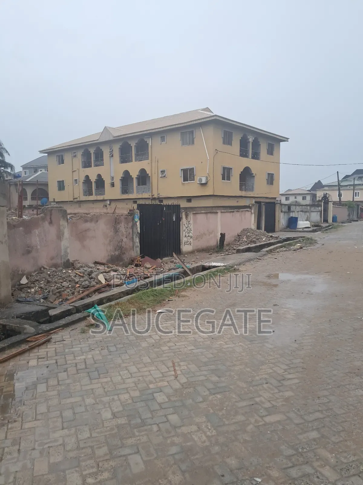 Dry Land for Sale at Redgate Satellite Town 850sqm.A Plot and Half