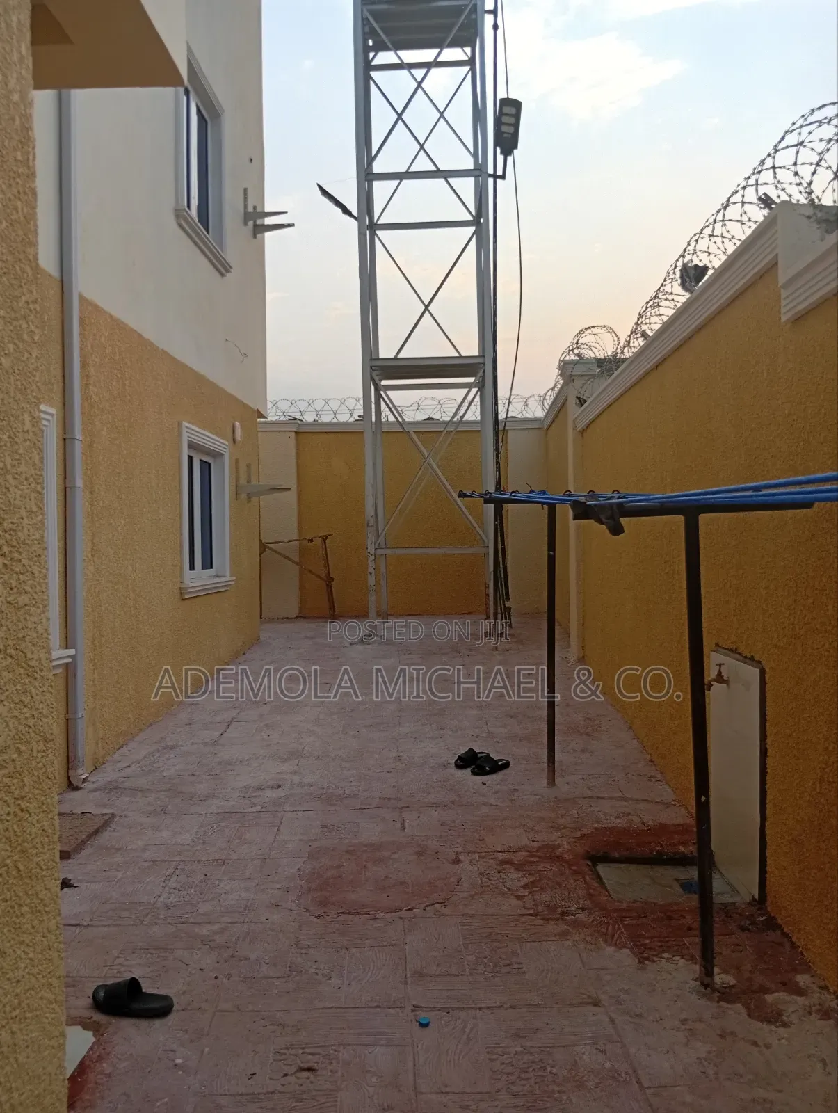 2bdrm Block of Flats in Fo1 Kubwa District for rent