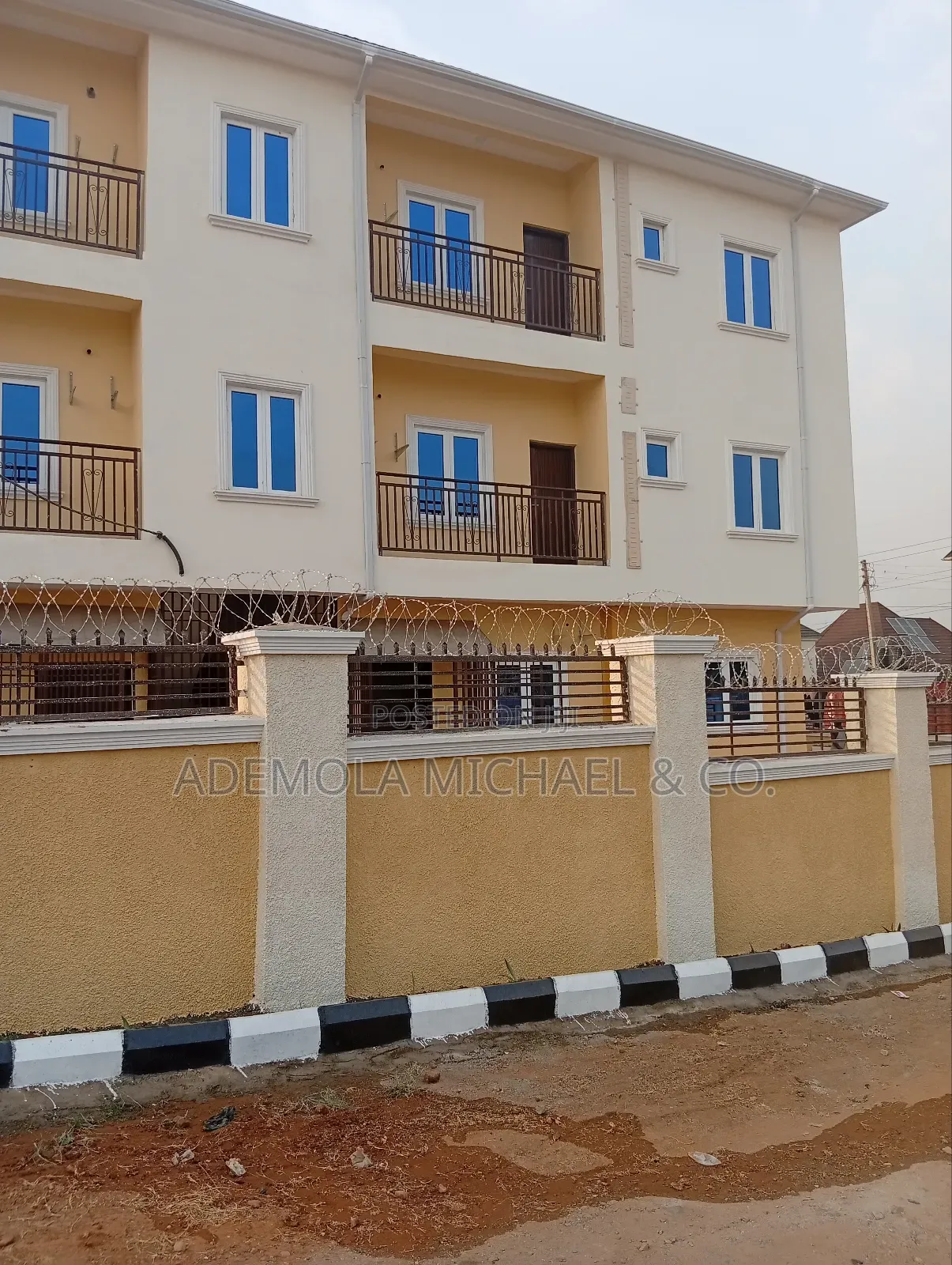 2bdrm Block of Flats in Fo1 Kubwa District for rent