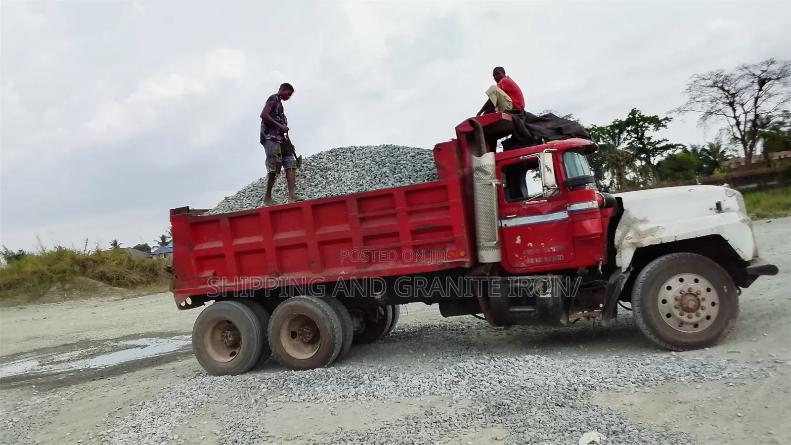 Premium Chipping and Granite for Construction Workers