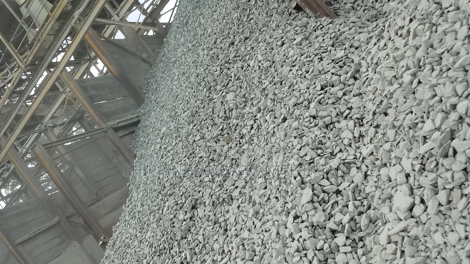 Premium Chipping and Granite for Construction Workers