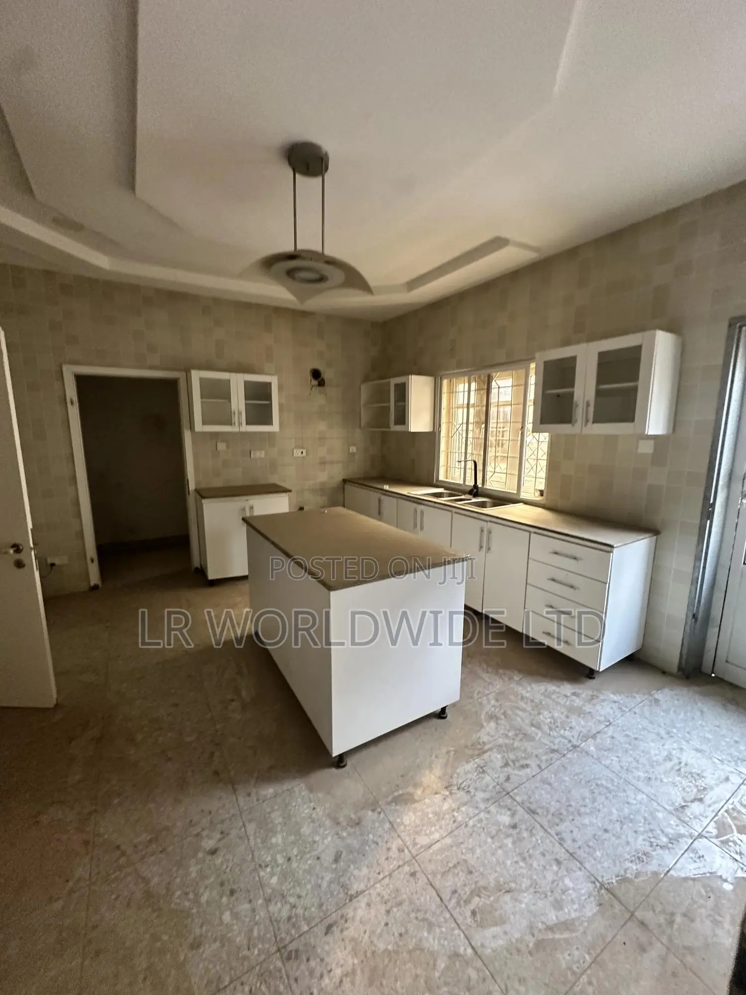 4bdrm Bungalow in Lugbe District for sale