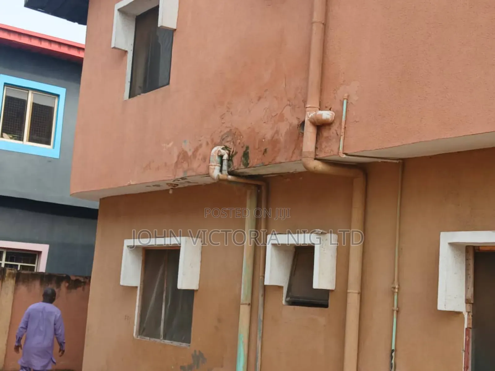 12bdrm Block of Flats in Ogunrobi Estate, Alimosho for sale