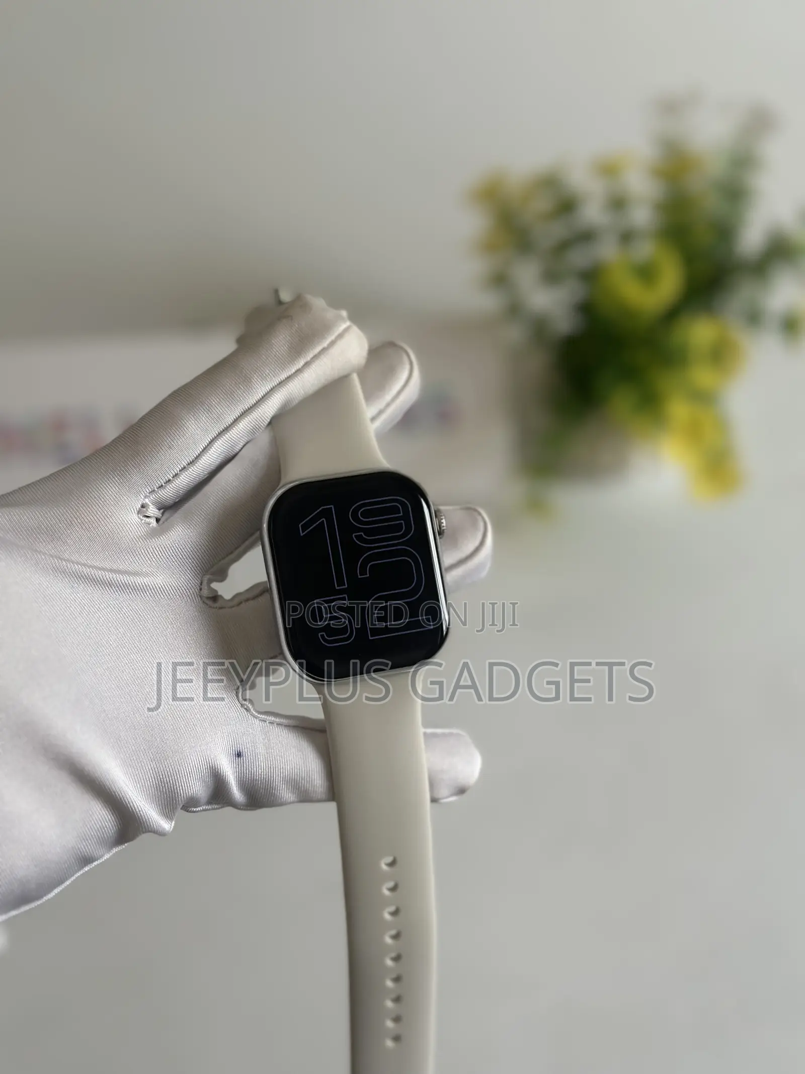 Hello 26 Plum Watch 11