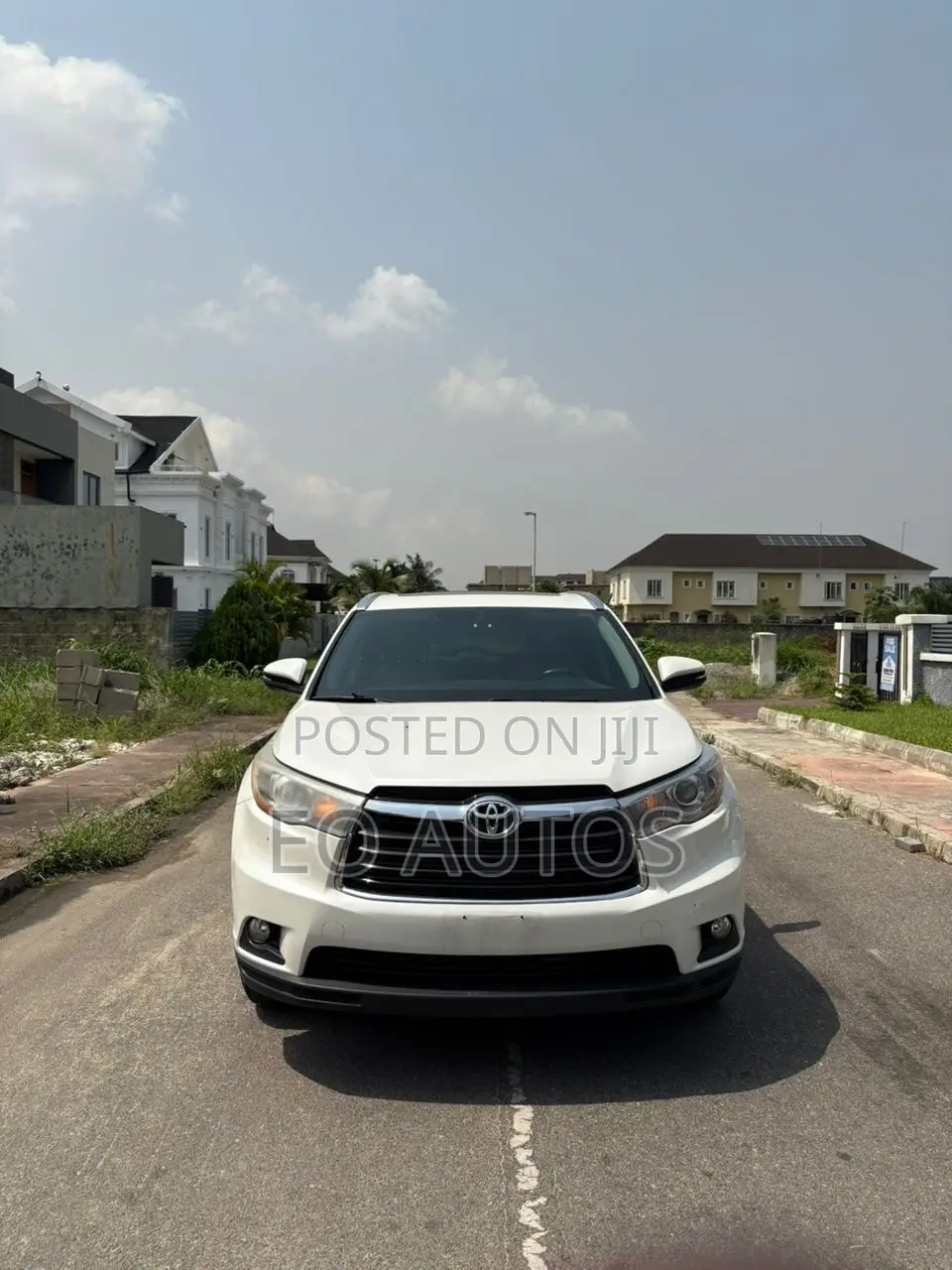 Toyota Highlander XLE 4x4 V6 (3.5L 6cyl 8A) 2017 White