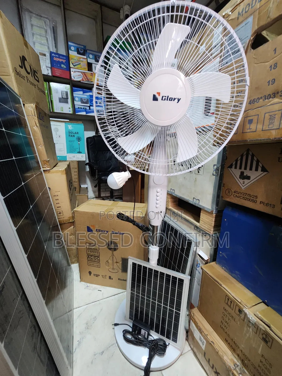 Powerful 16" Solar Rechargeable Fan