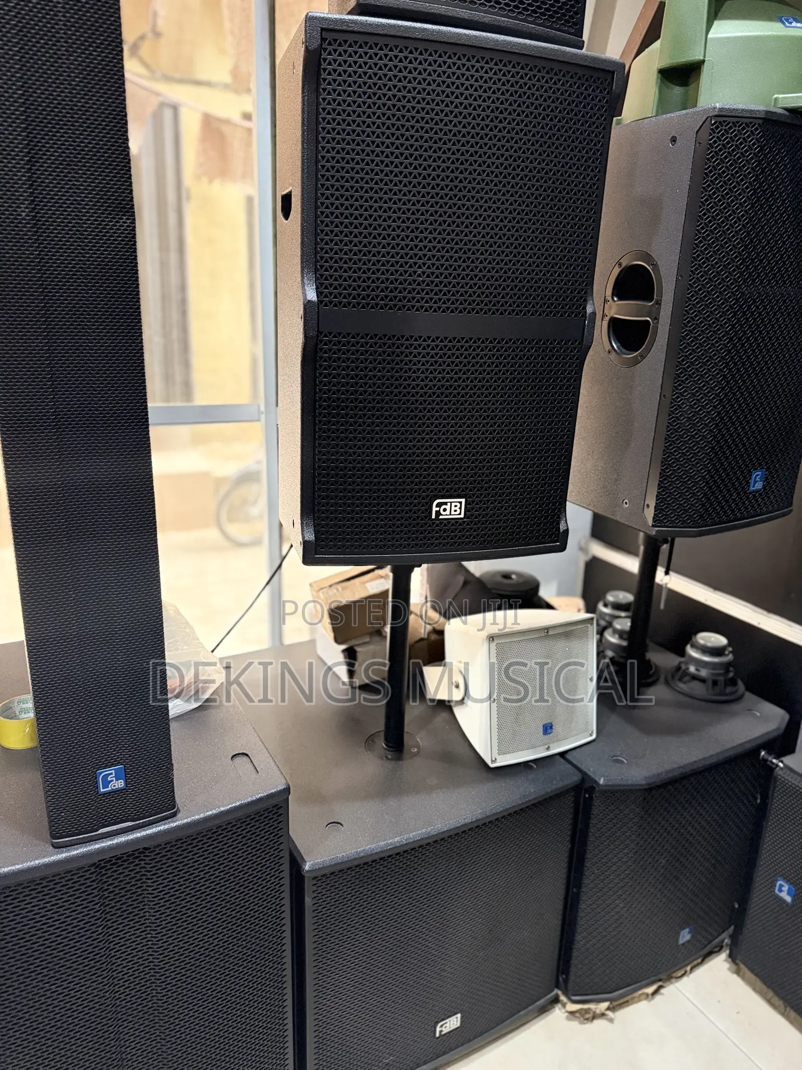 Powerful FDB Qs15ii Speaker - Mid-Range Stage Speaker