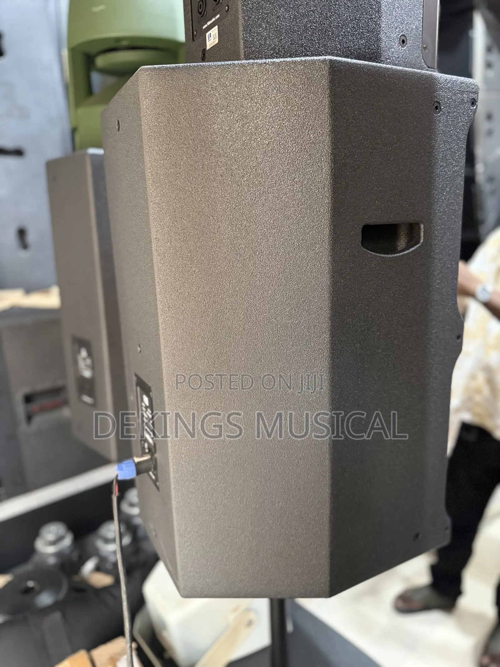 Powerful FDB Qs15ii Speaker - Mid-Range Stage Speaker