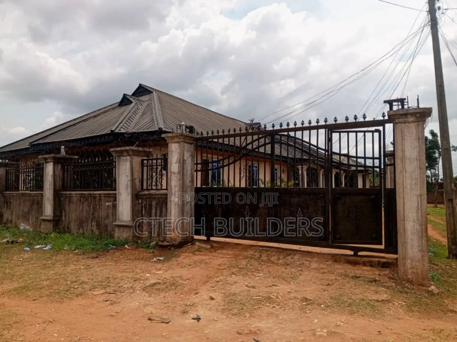 4bdrm Apartment in Benin City for sale