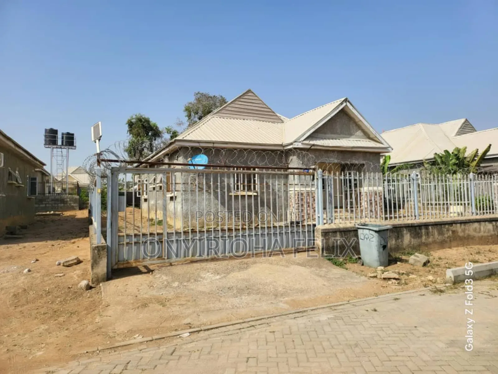 3bdrm Bungalow in Voice Of Nigeria, Lugbe District for sale