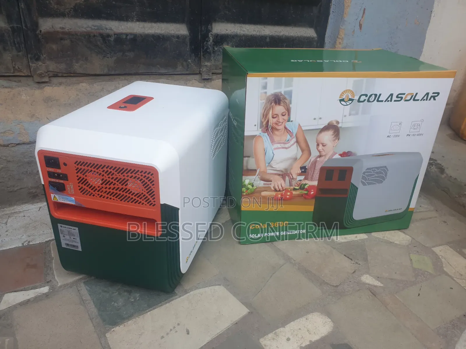 Powerful 3.6kwh Cola Solar Generator With 4 × 300w Solar Panels