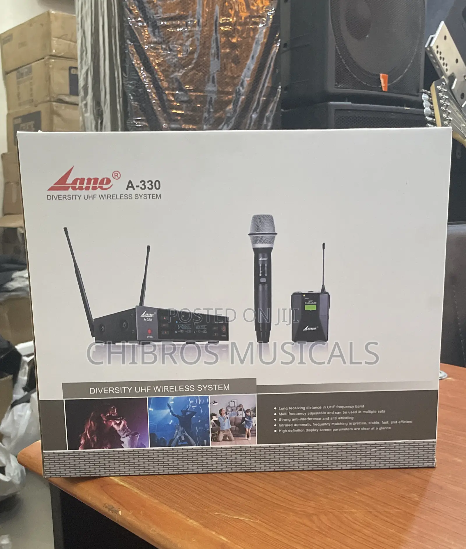 Lane A330 Handheld and Lapel Wireless Microphone