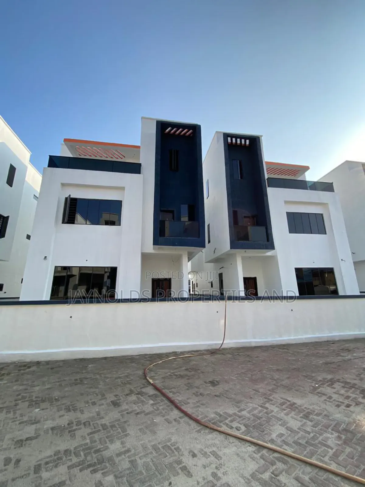 4bdrm Duplex in Ago Palace for sale
