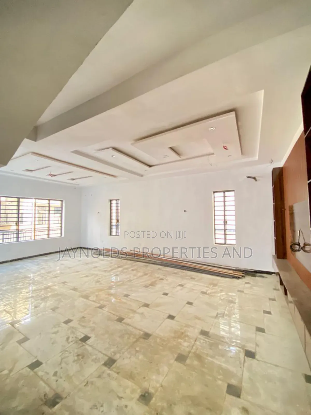 4bdrm Duplex in Ago Palace for sale