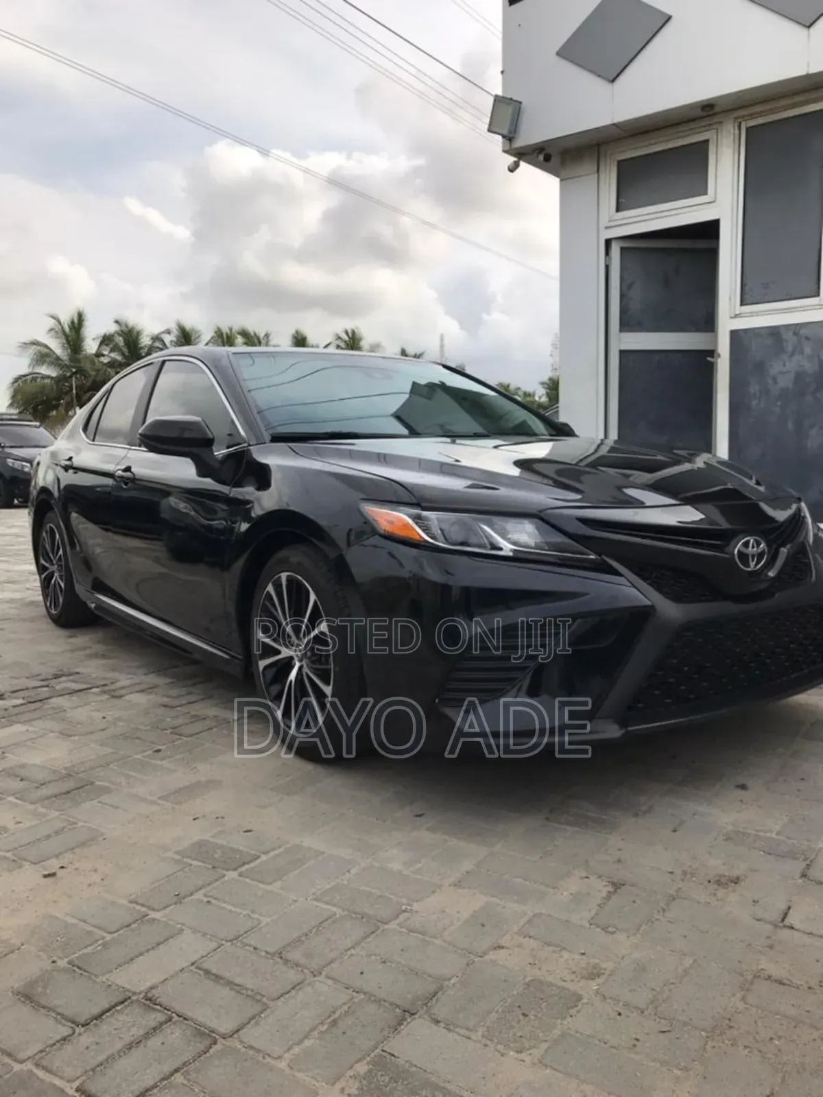 Toyota Camry SE FWD (2.5L 4cyl 8AM) 2018 Black