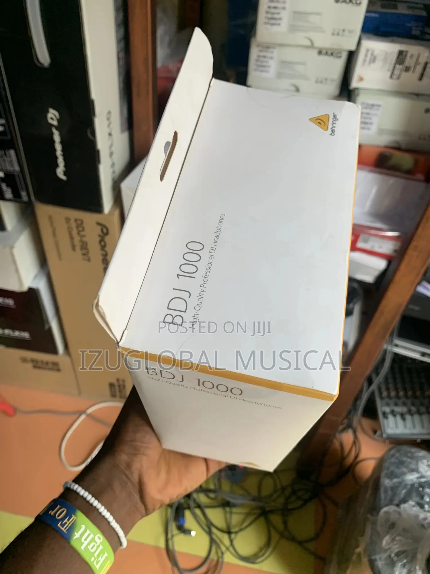 Behringer Bdj1000 High-Quality Dj Headphone