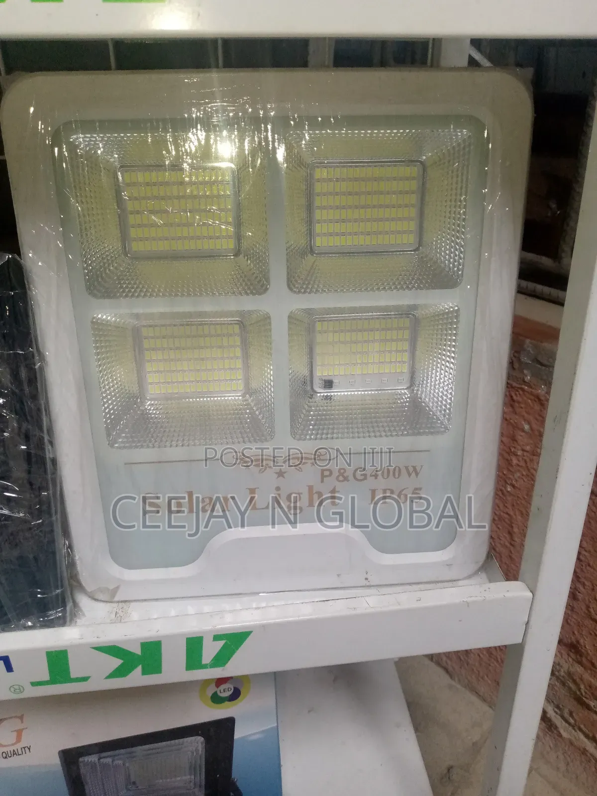 Solar P G 400w Flood Light