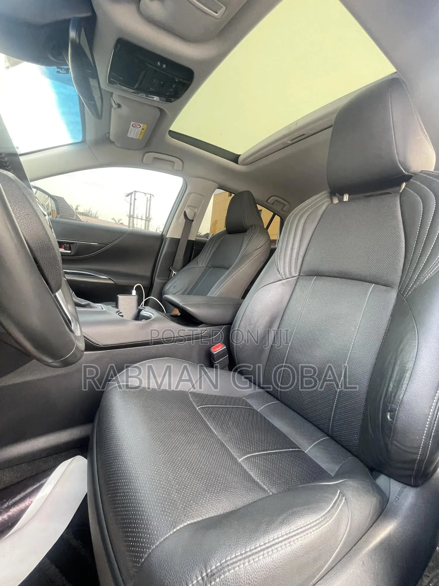 Toyota Venza XLE AWD 2023 White