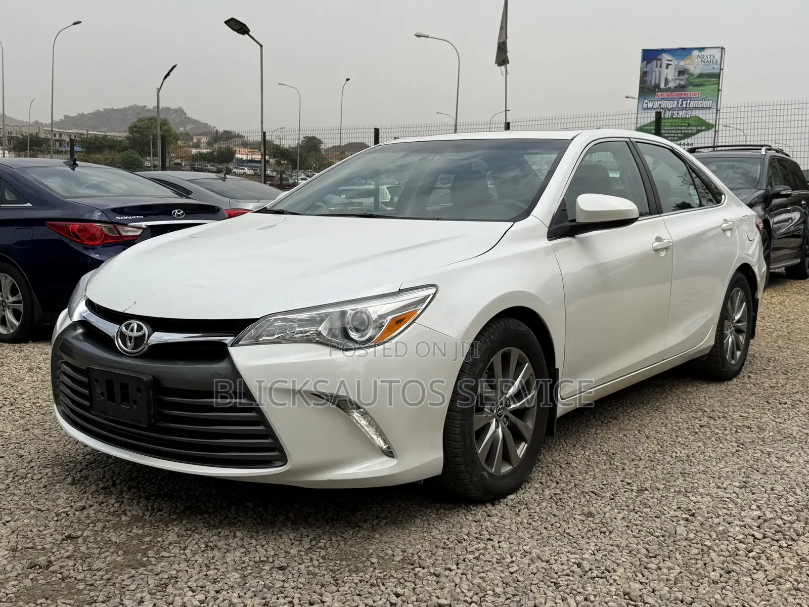 Toyota Camry XLE 4dr Sedan (2.5L 4cyl 6A) 2016 White