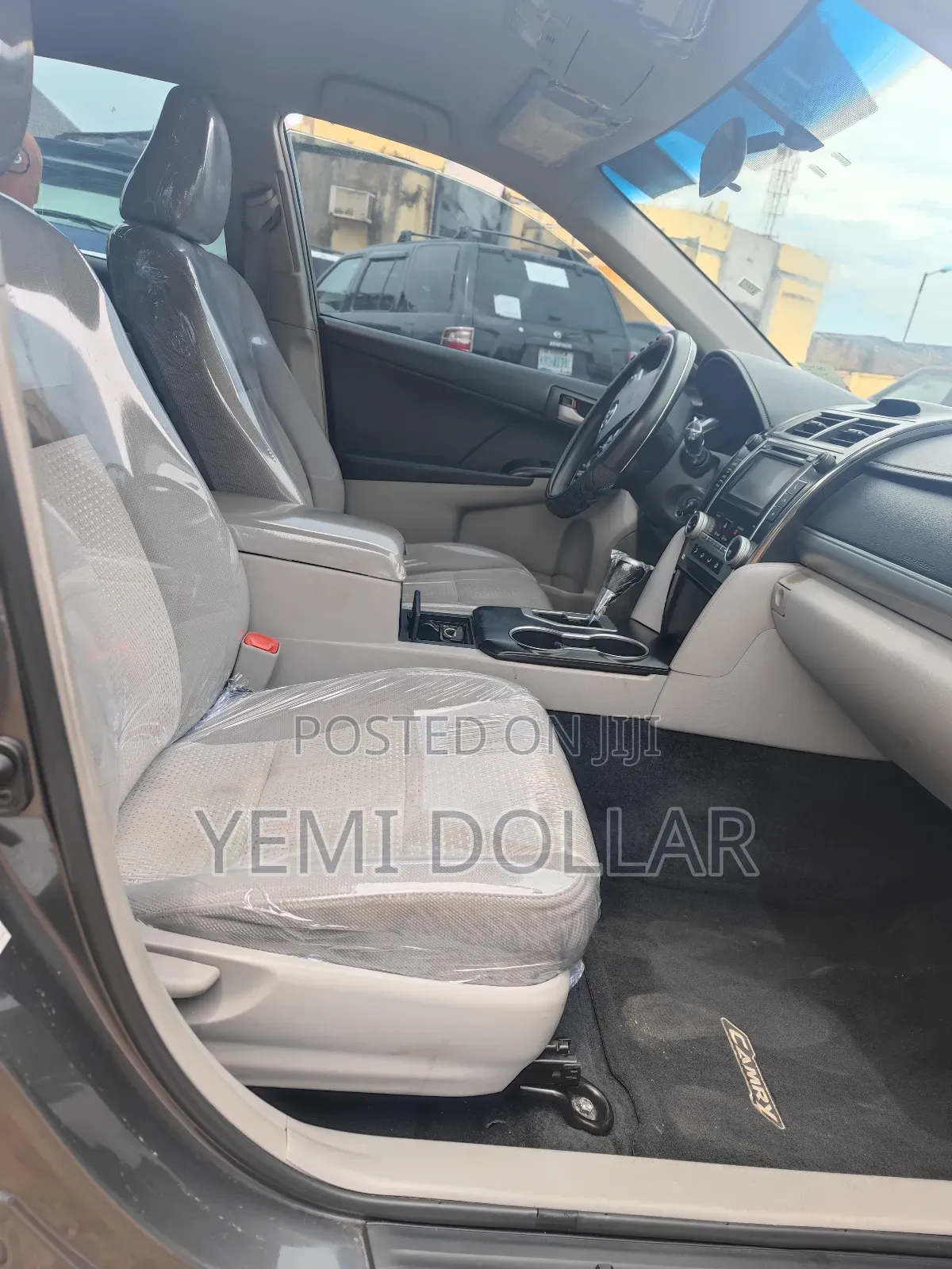 Toyota Camry LE 4dr Sedan (2.5L 4cyl 6A) 2013 Gray