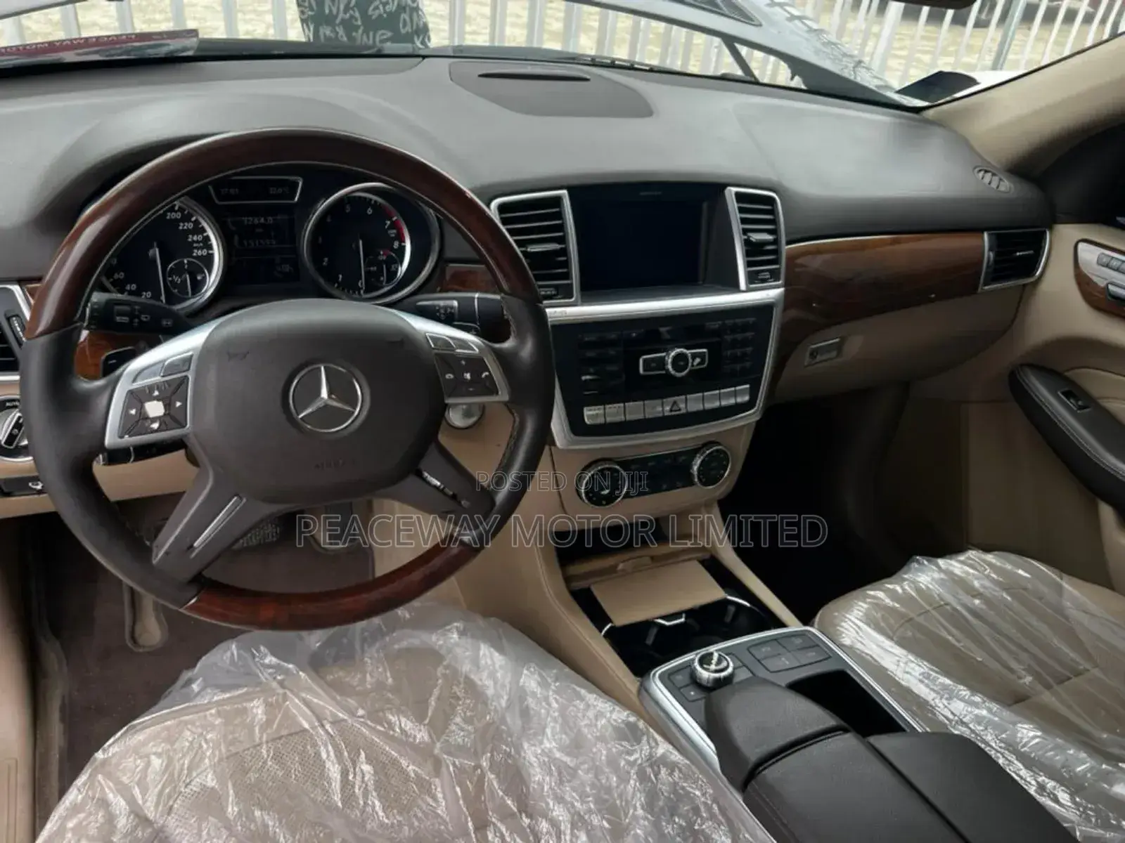Mercedes-Benz M Class 2013 Brown
