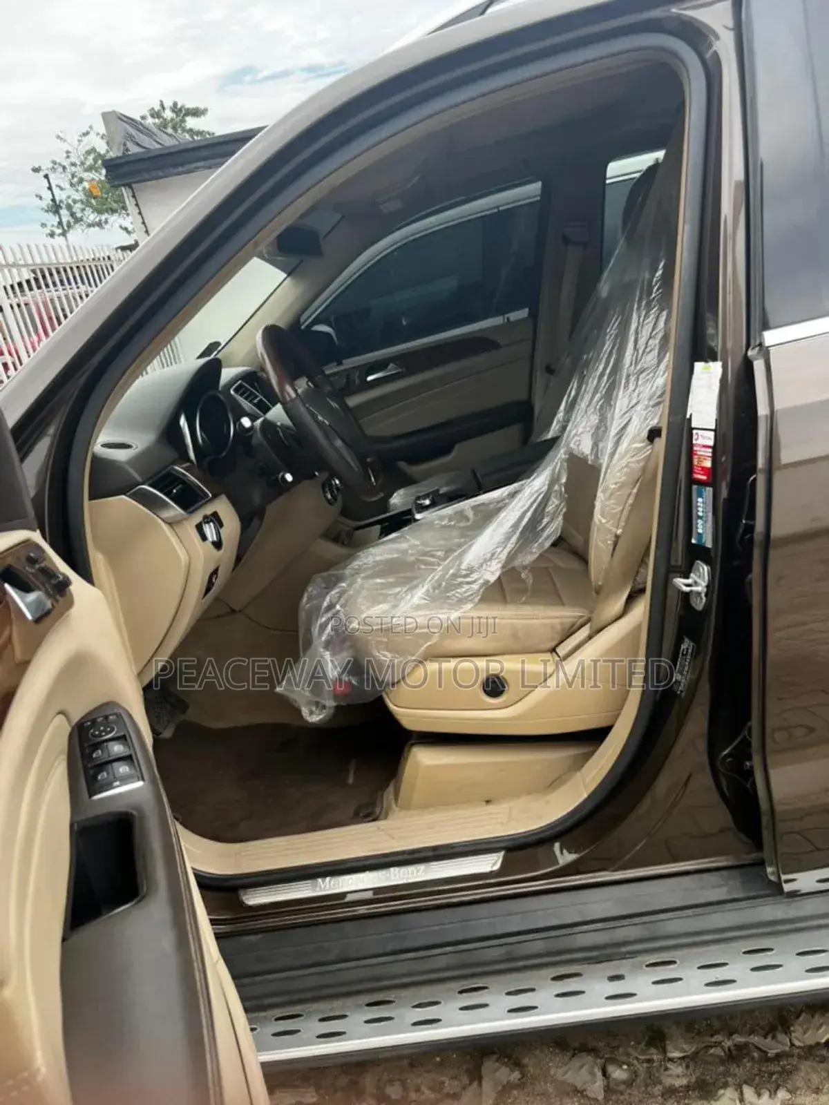 Mercedes-Benz M Class 2013 Brown