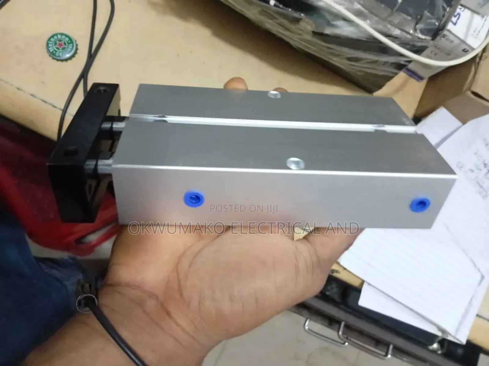 Rodless Cylinder 100