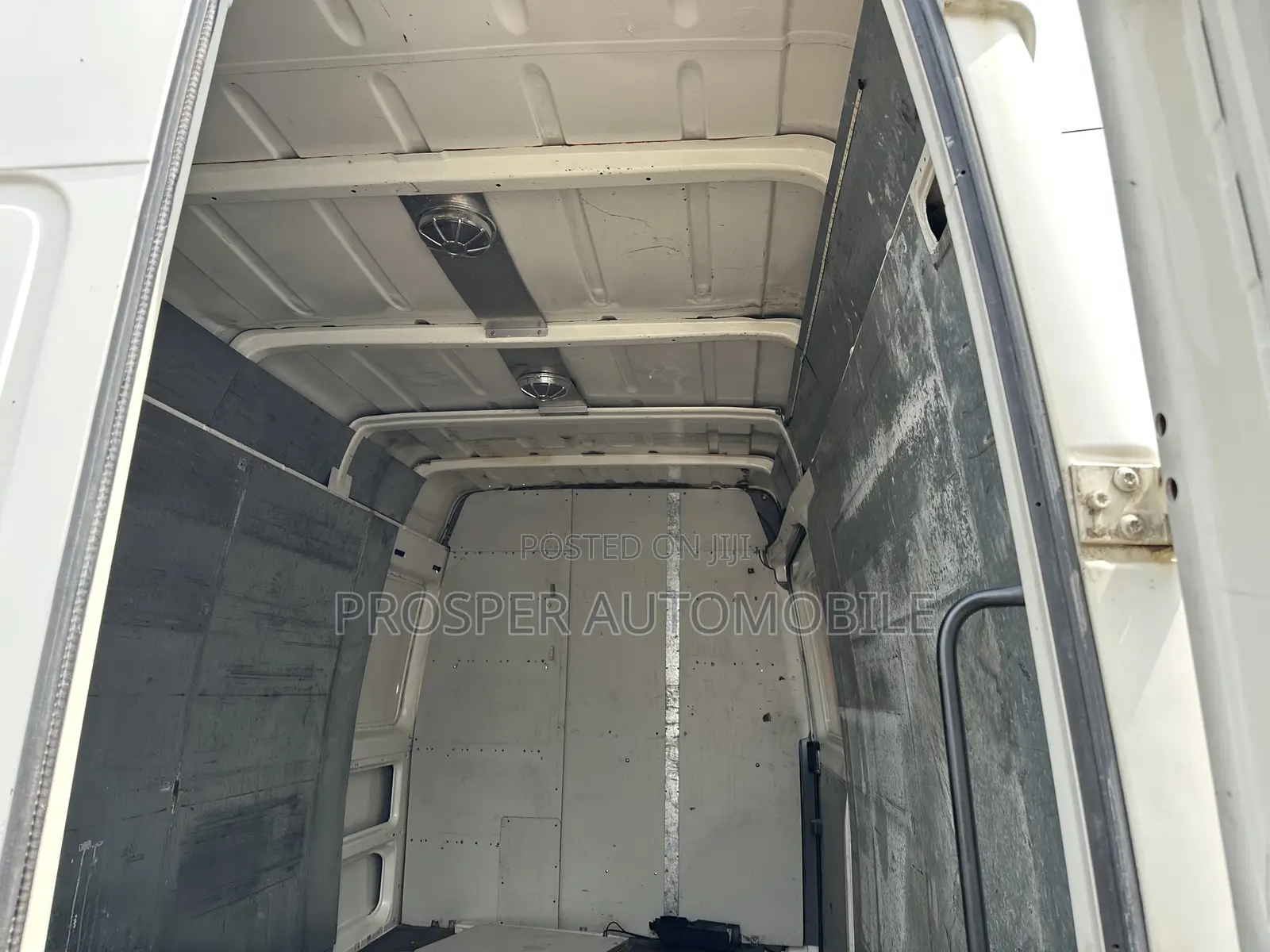 Volkswagen LT 2011 White