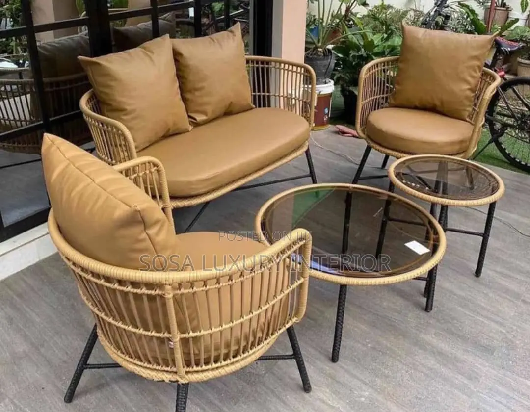 Stylish Rattan Lounge Set With Cushions