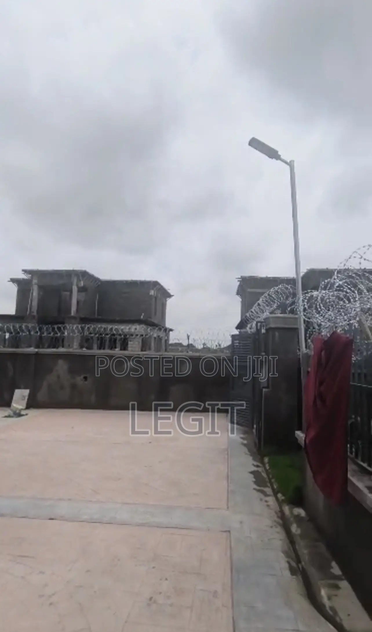 4bdrm Duplex in Lugbe District for sale