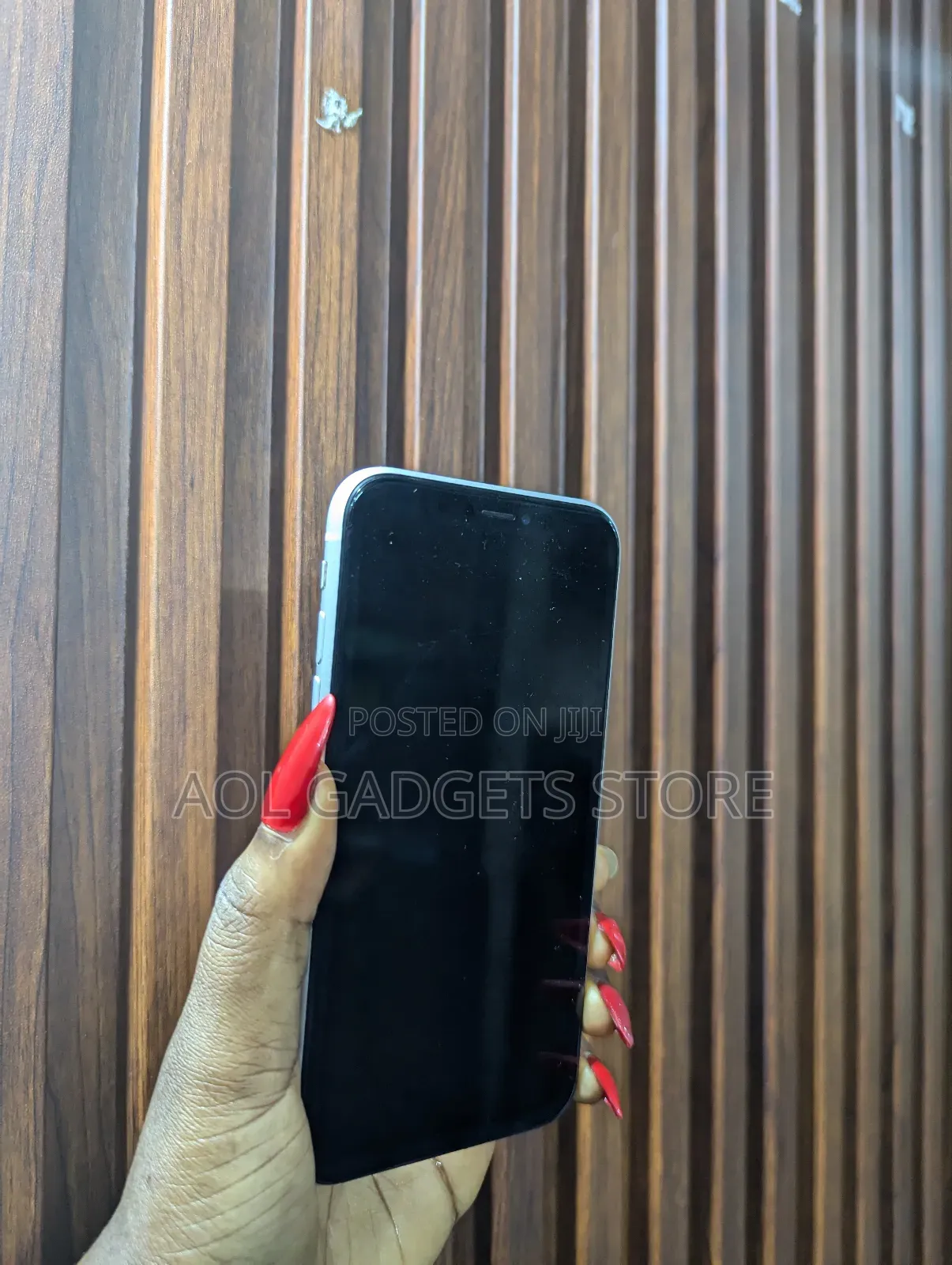 Apple iPhone XR 64 GB White
