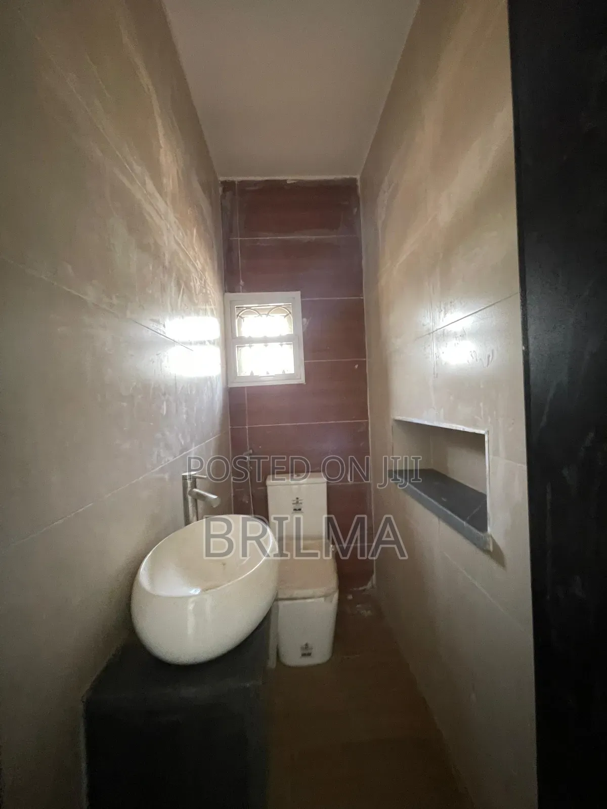 3bdrm Block of Flats in Kaura for sale