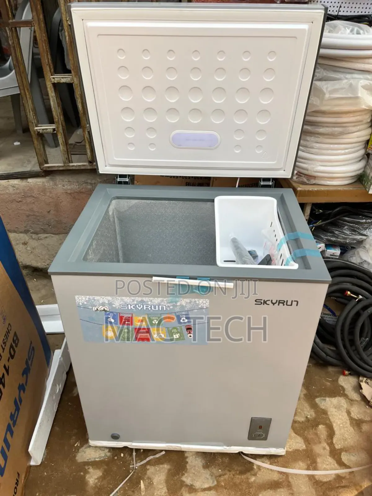 142l Skyrun Chest Freezer