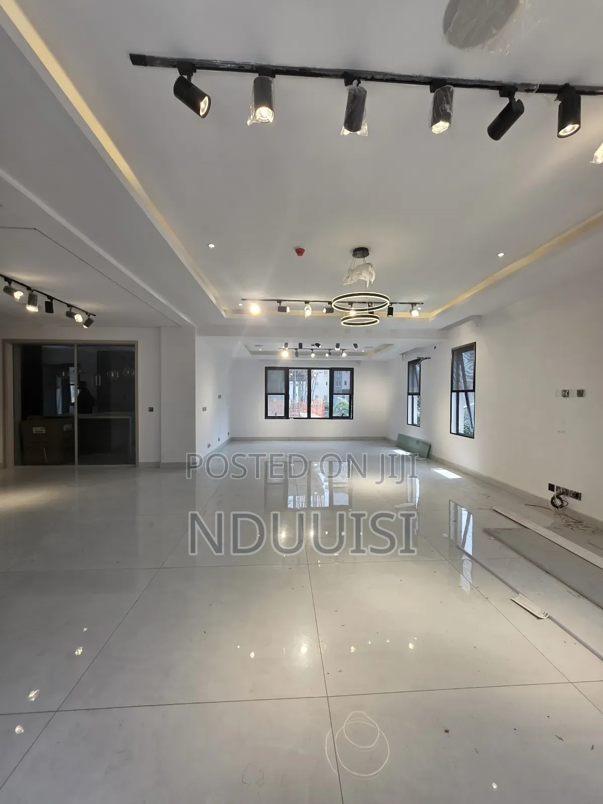 4bdrm Maisonette in Mojisola Onikoyi for sale