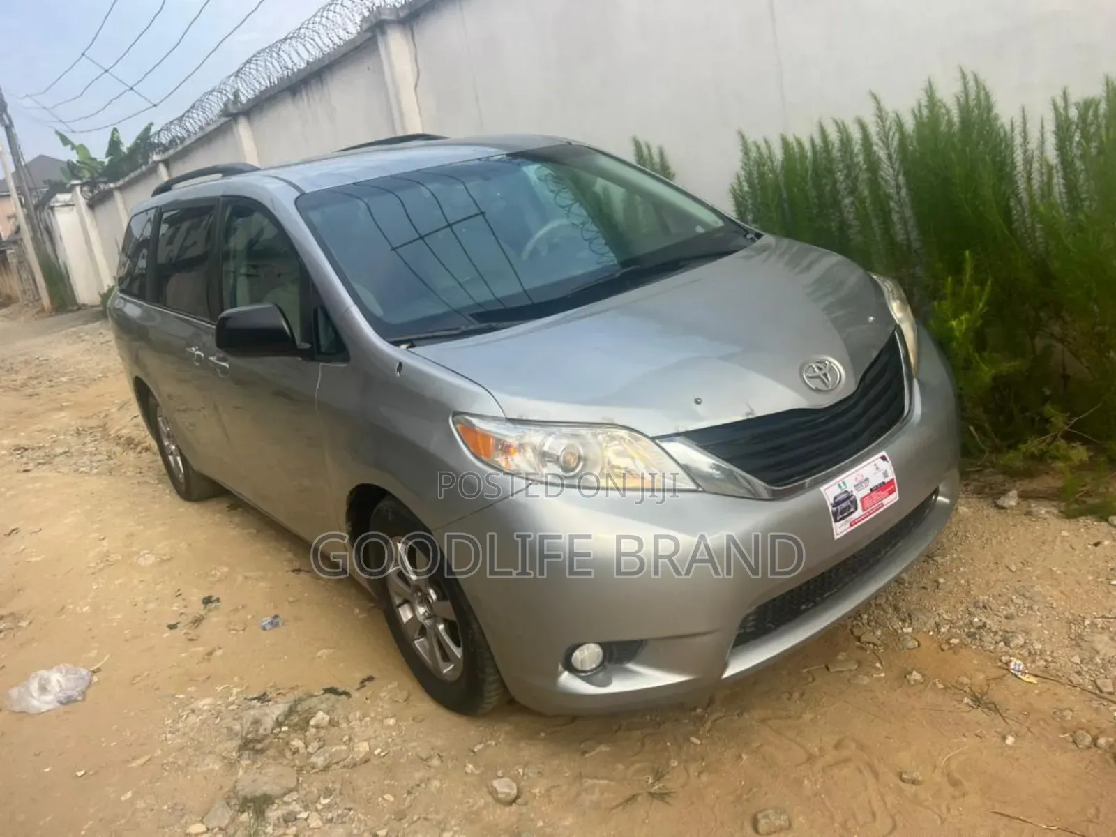 Toyota Sienna 2012 Brown