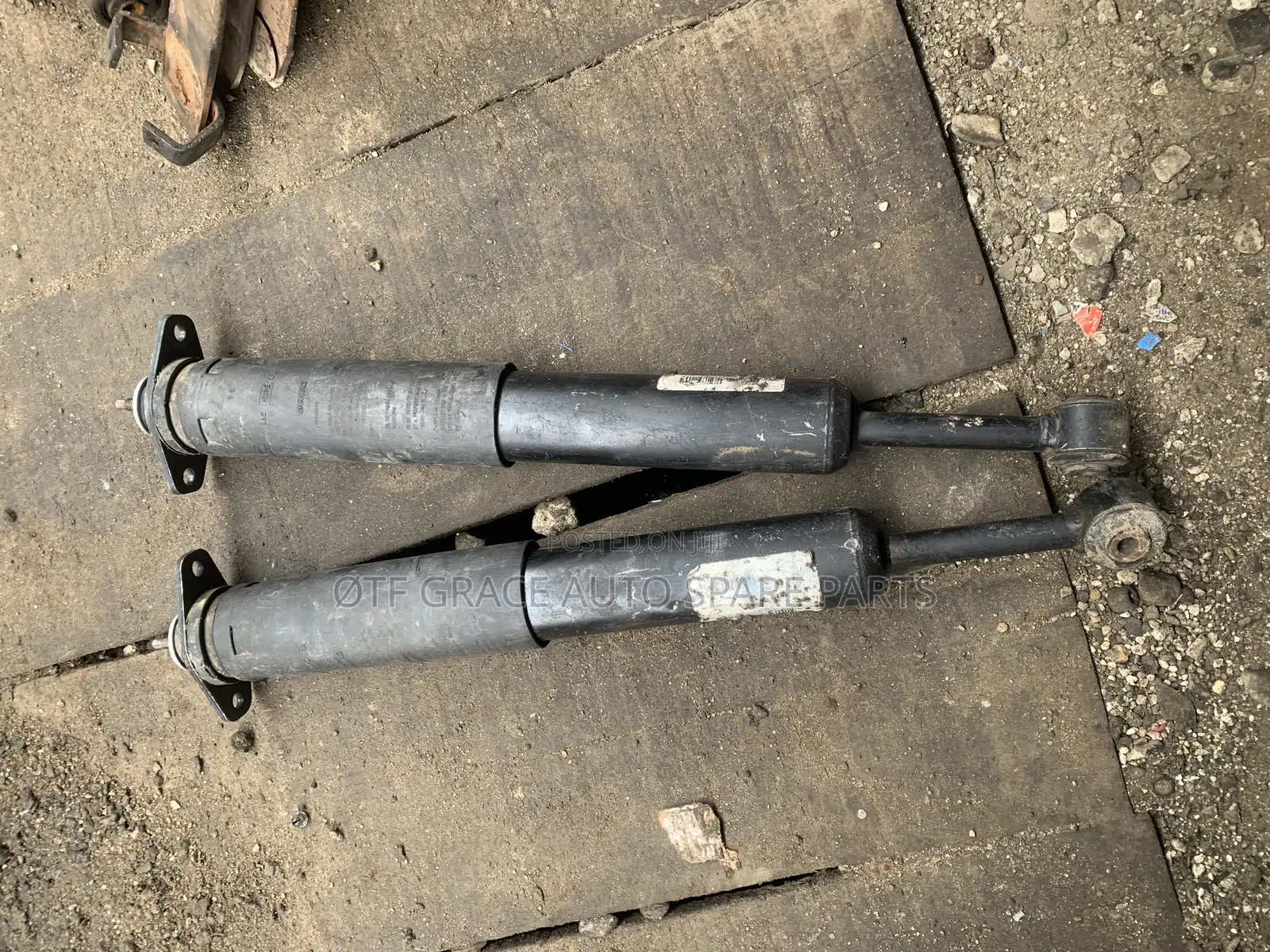 Rear Shock Chrysler 300c