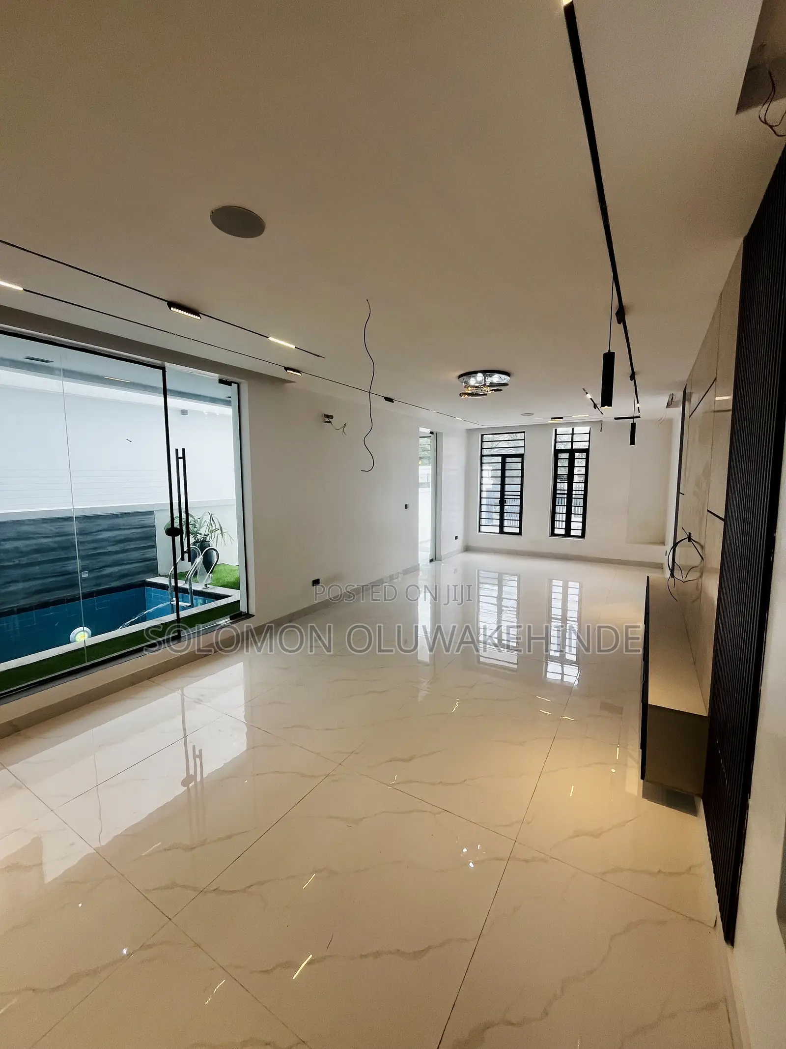 5bdrm Duplex in Lekki Phase 1 for sale