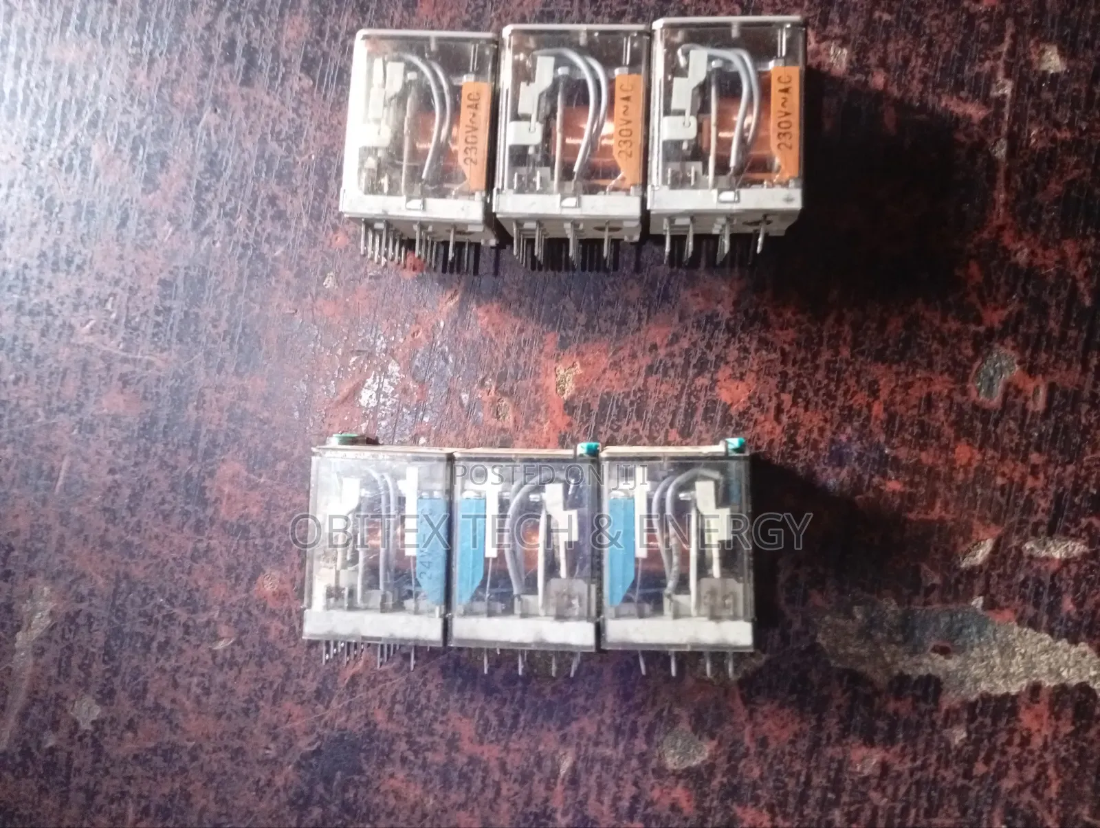 Finder 55 Series Industrial Electromagnetic Plug-in Relay (4pdt, 7a)